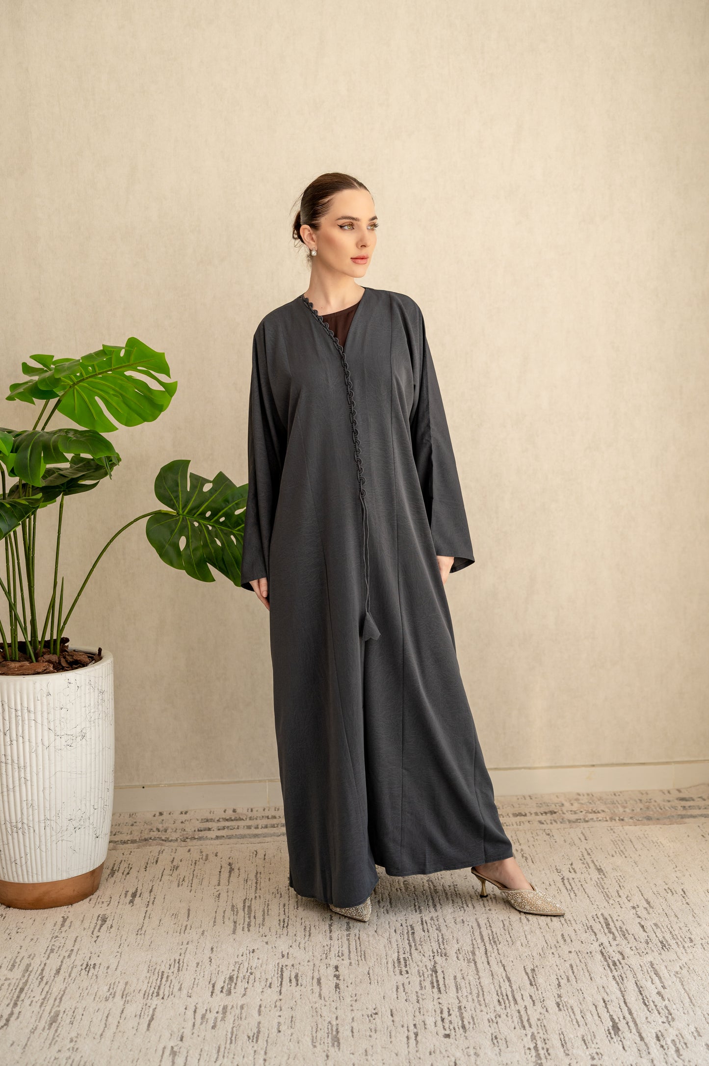 Charcoal Chain Trim Abaya