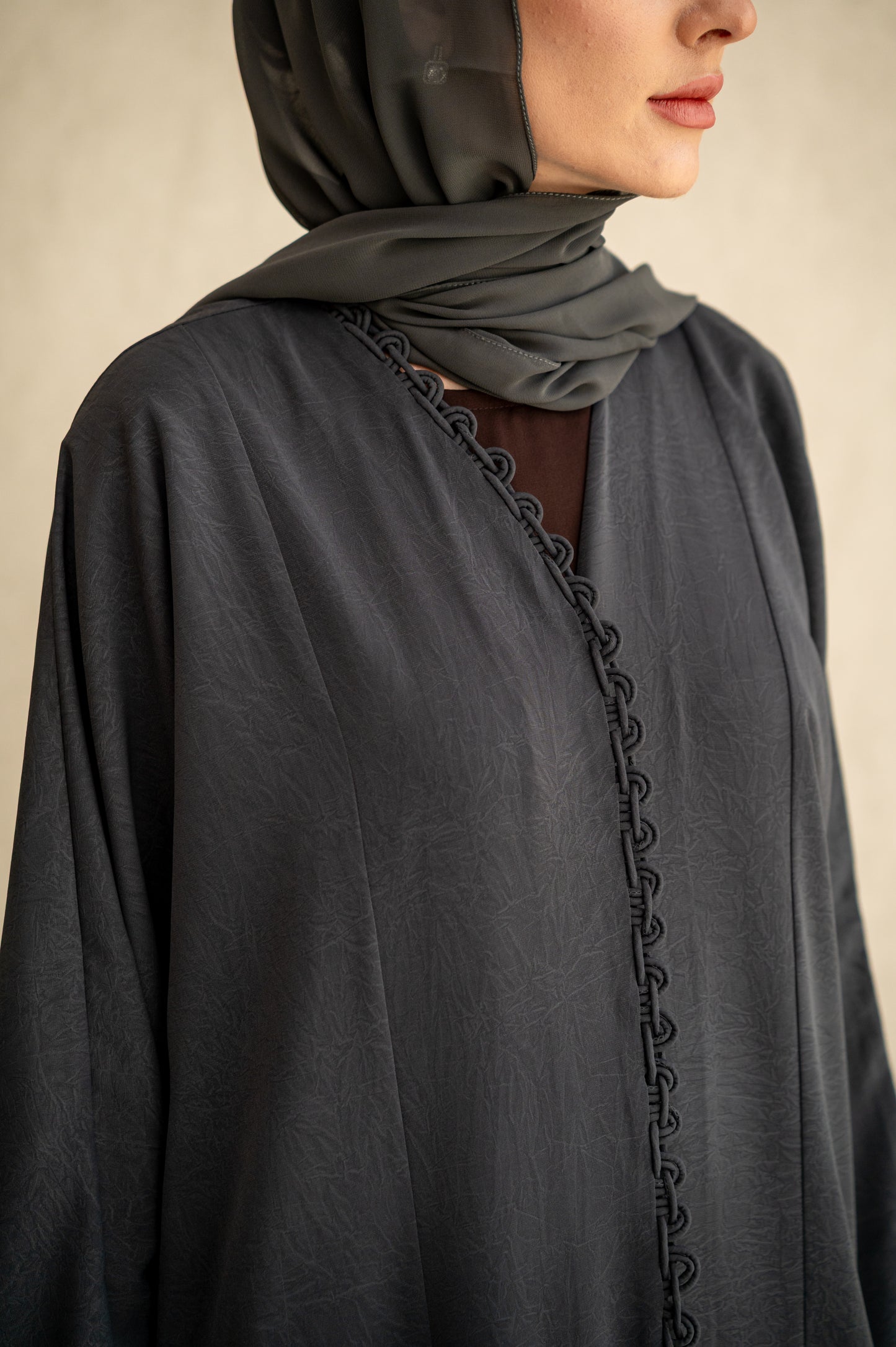 Charcoal Chain Trim Abaya