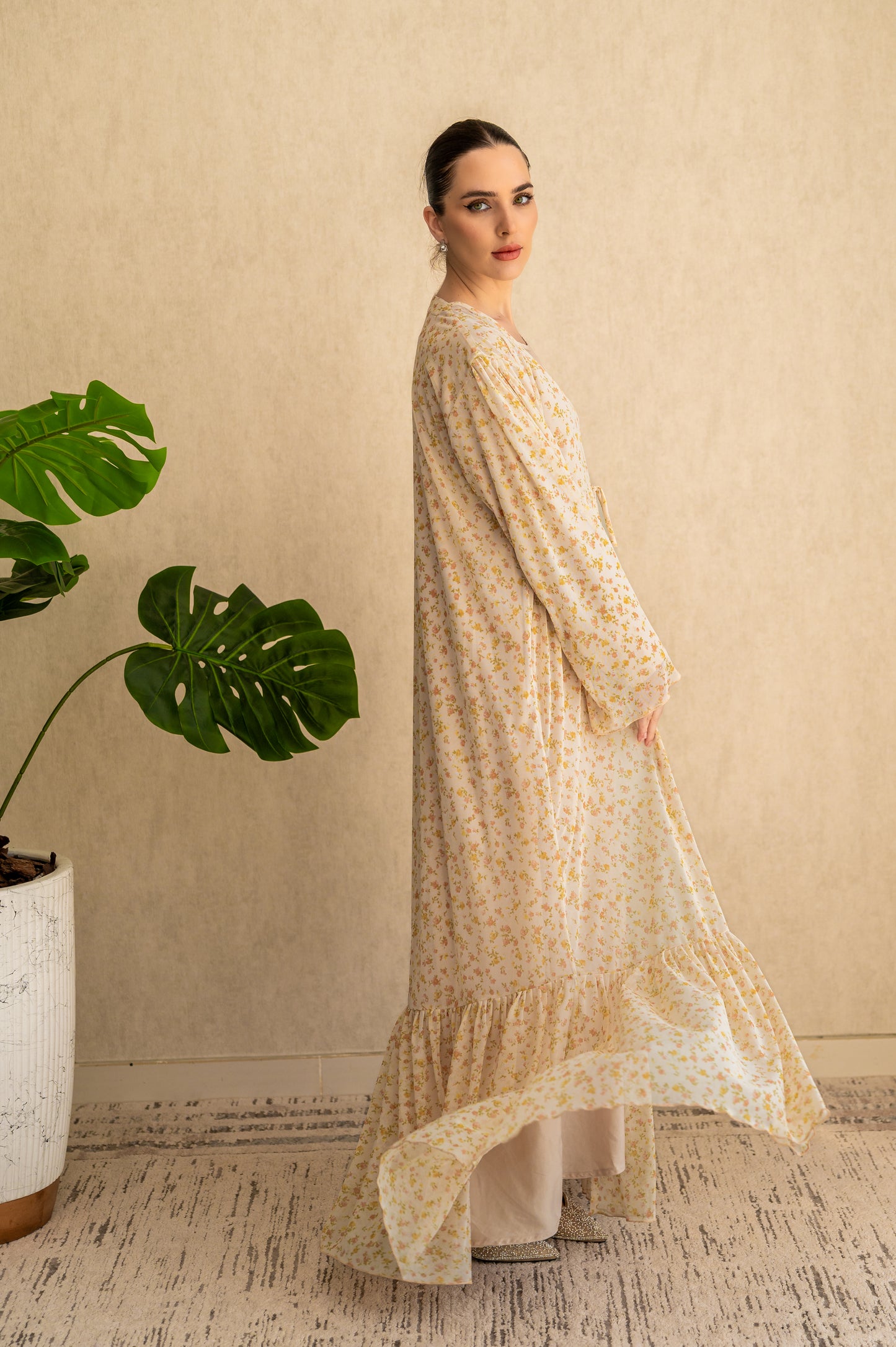 Soft Bloom Tie-Front Abaya