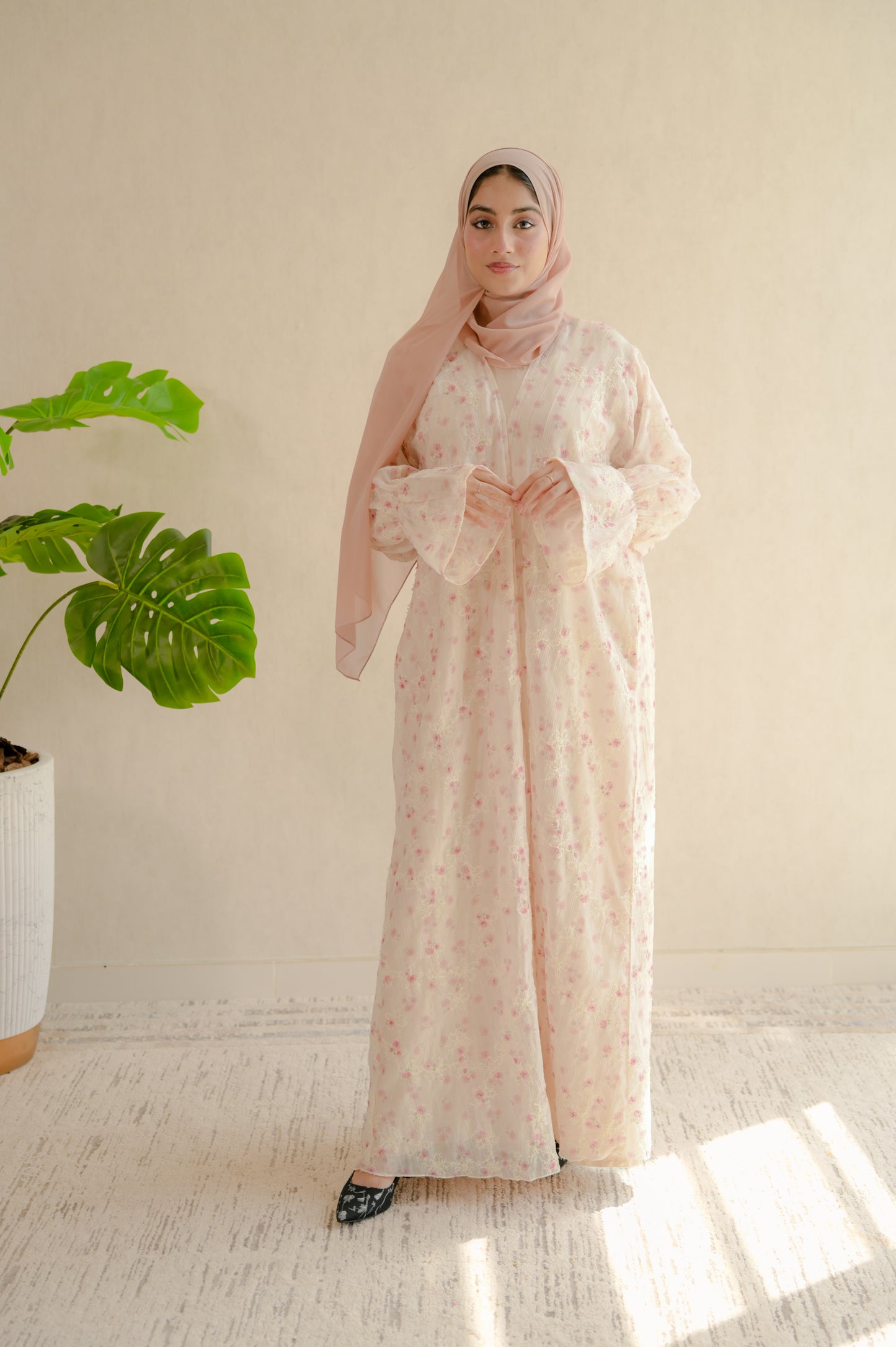 .Petal Whisper Abaya