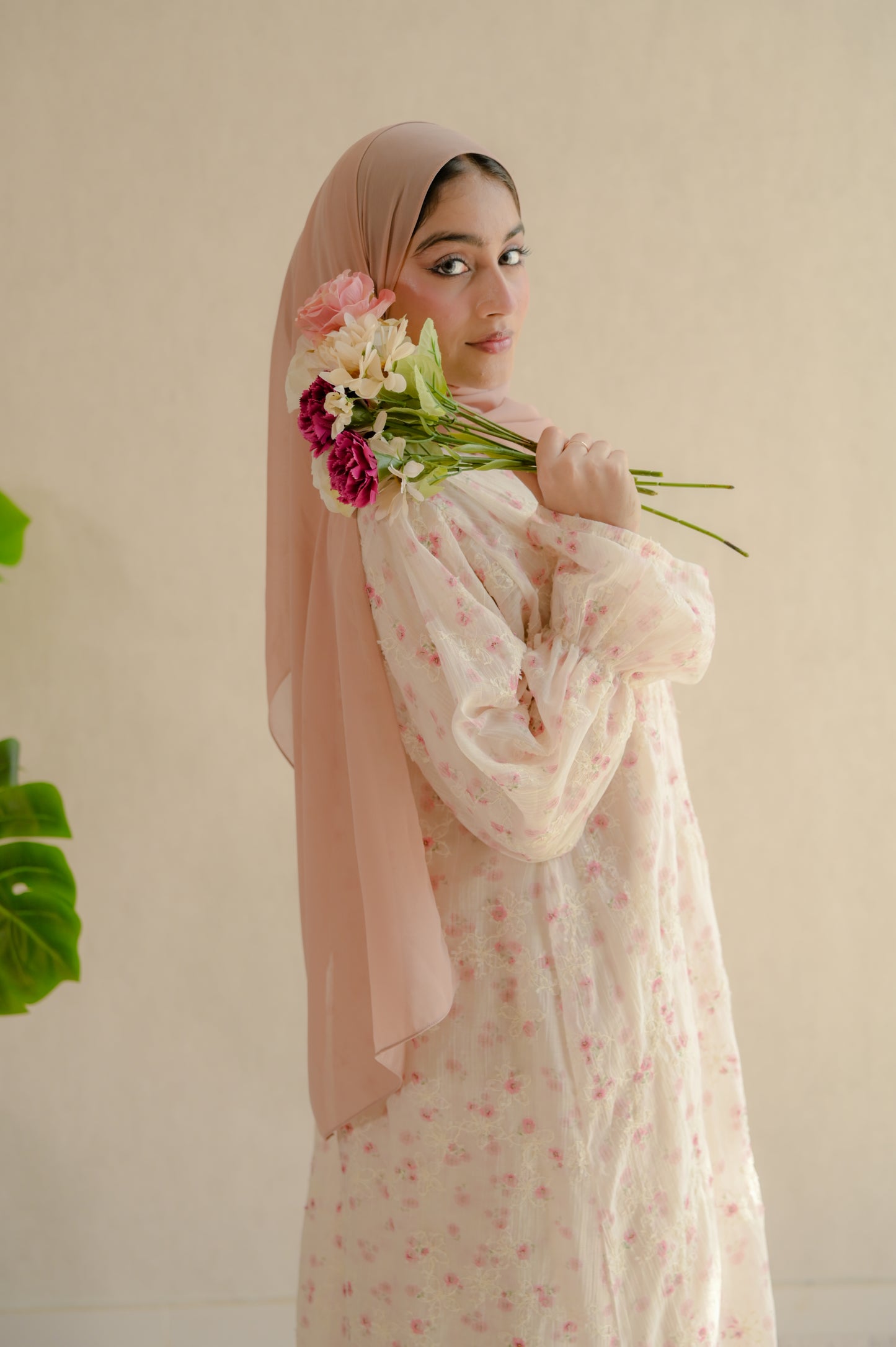 .Petal Whisper Abaya