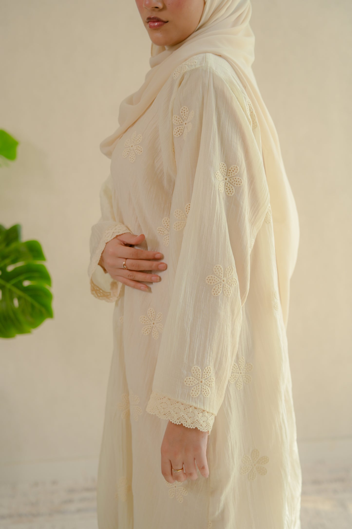 .                                           Floral crochet abaya set