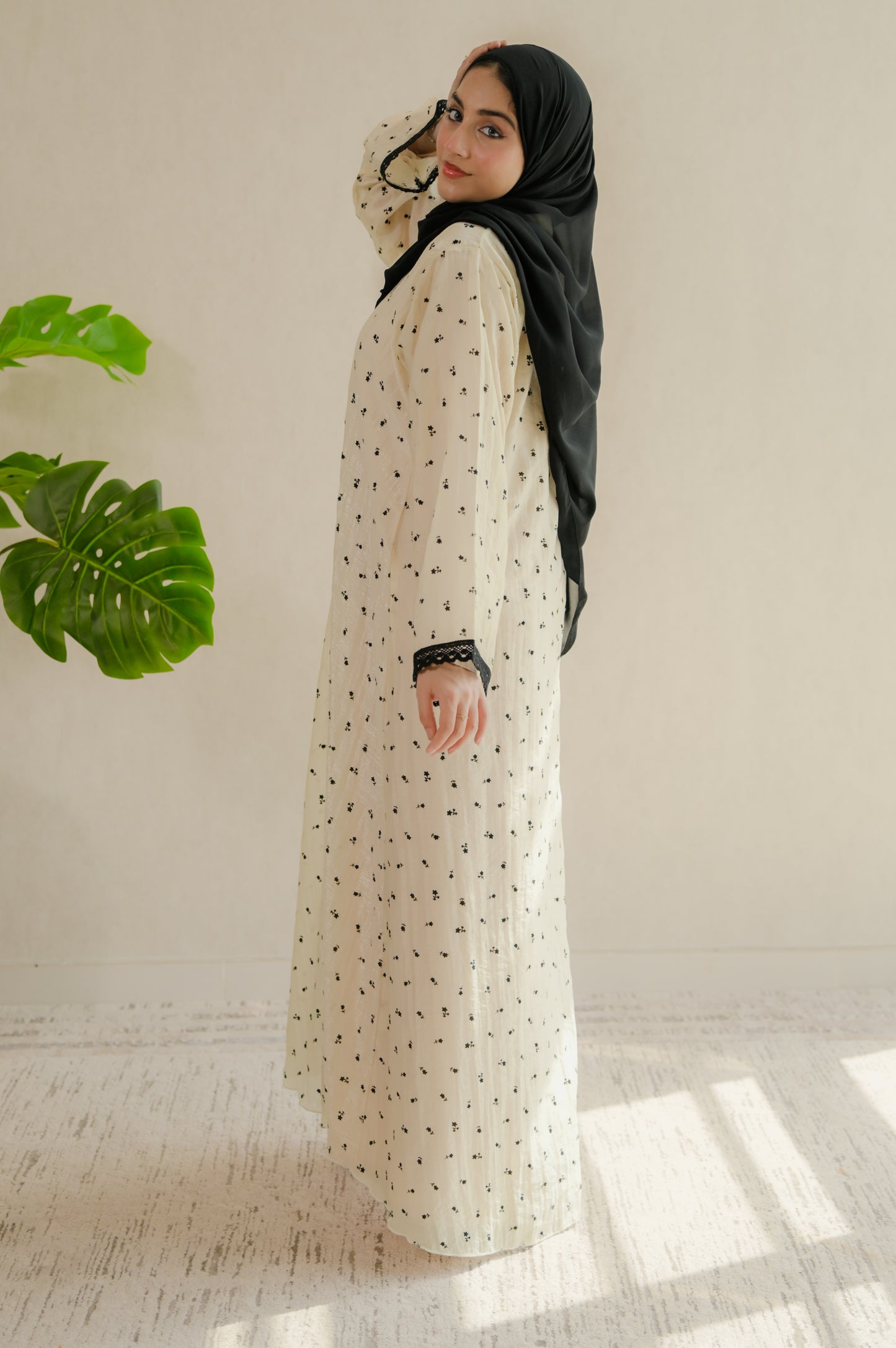 .Ivory Lace Abaya
