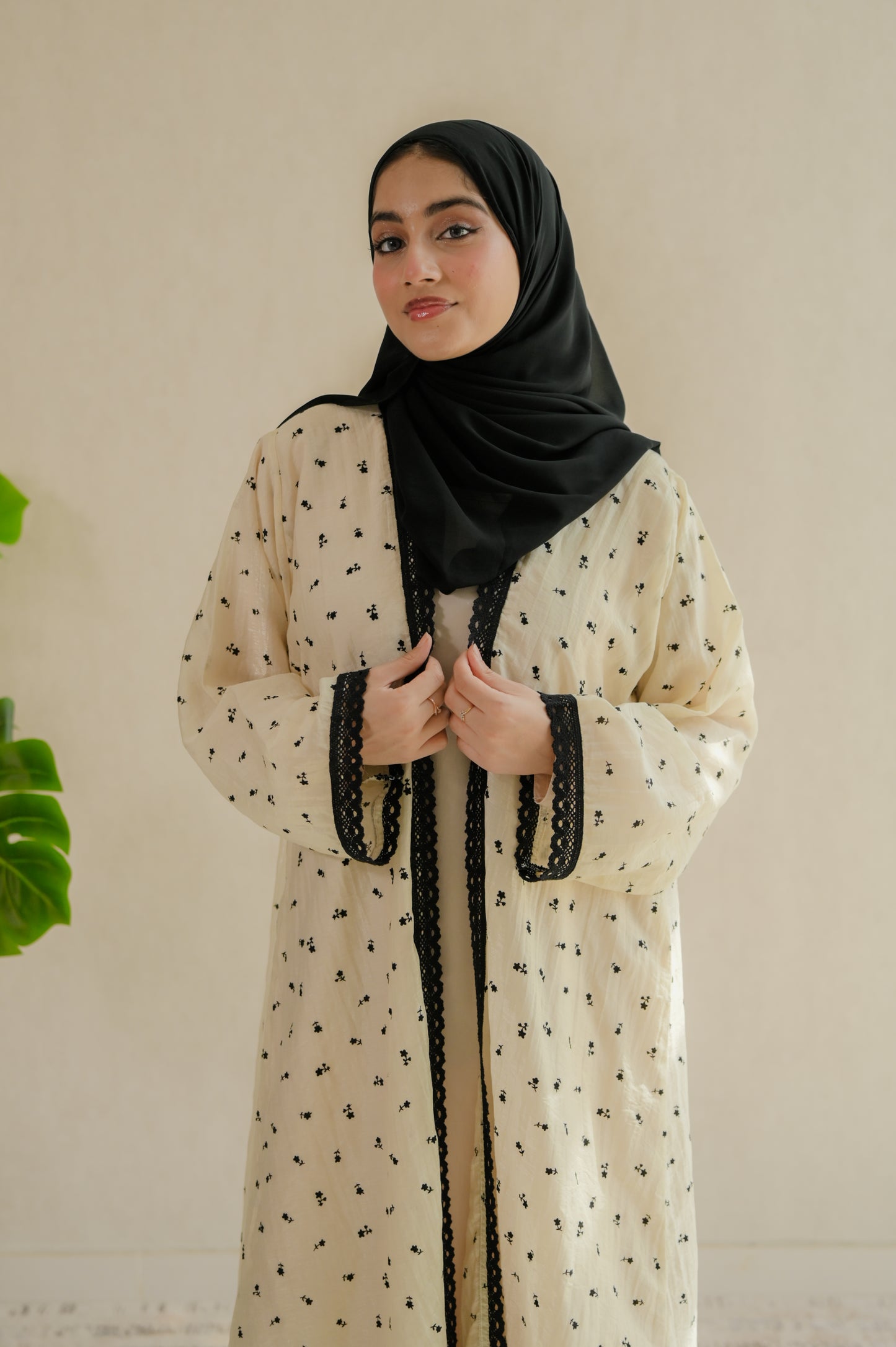 .Ivory Lace Abaya