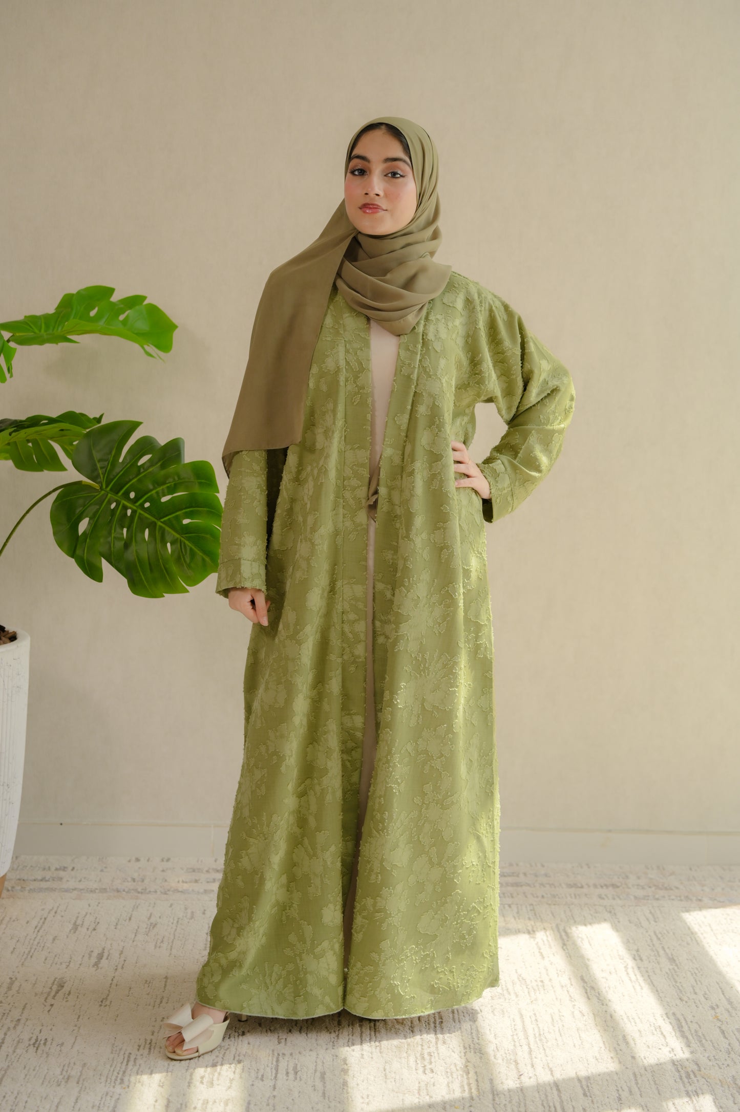 .                   Summer breeze abaya - Matcha