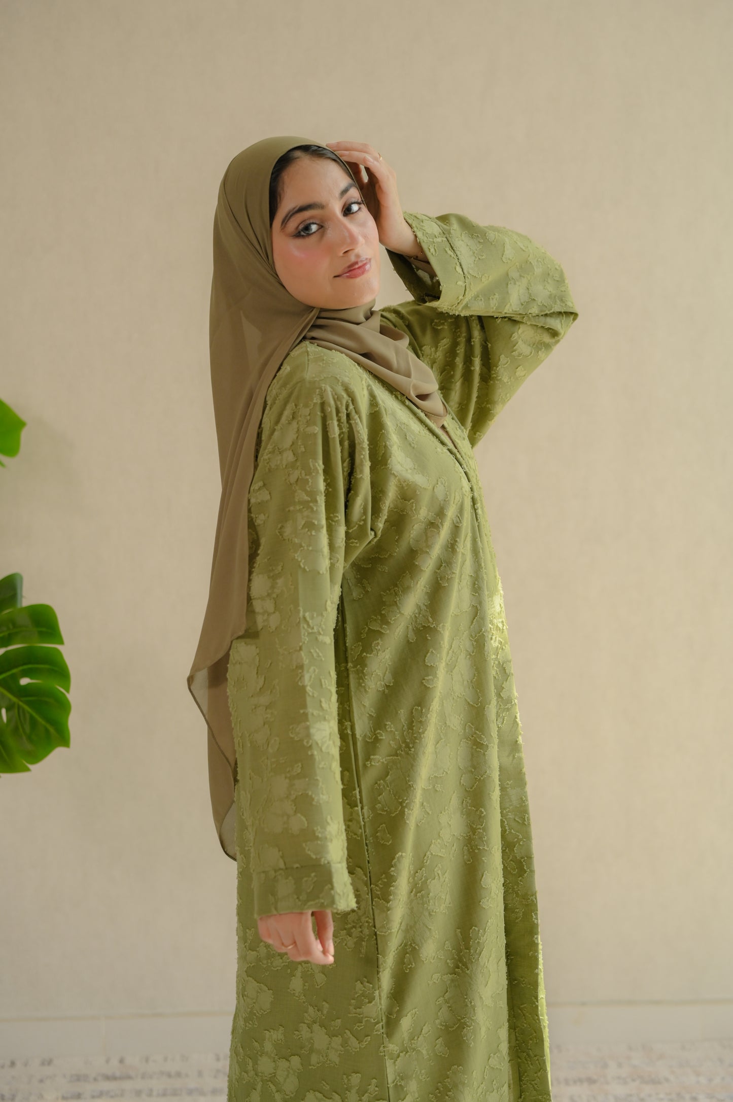 .                   Summer breeze abaya - Matcha