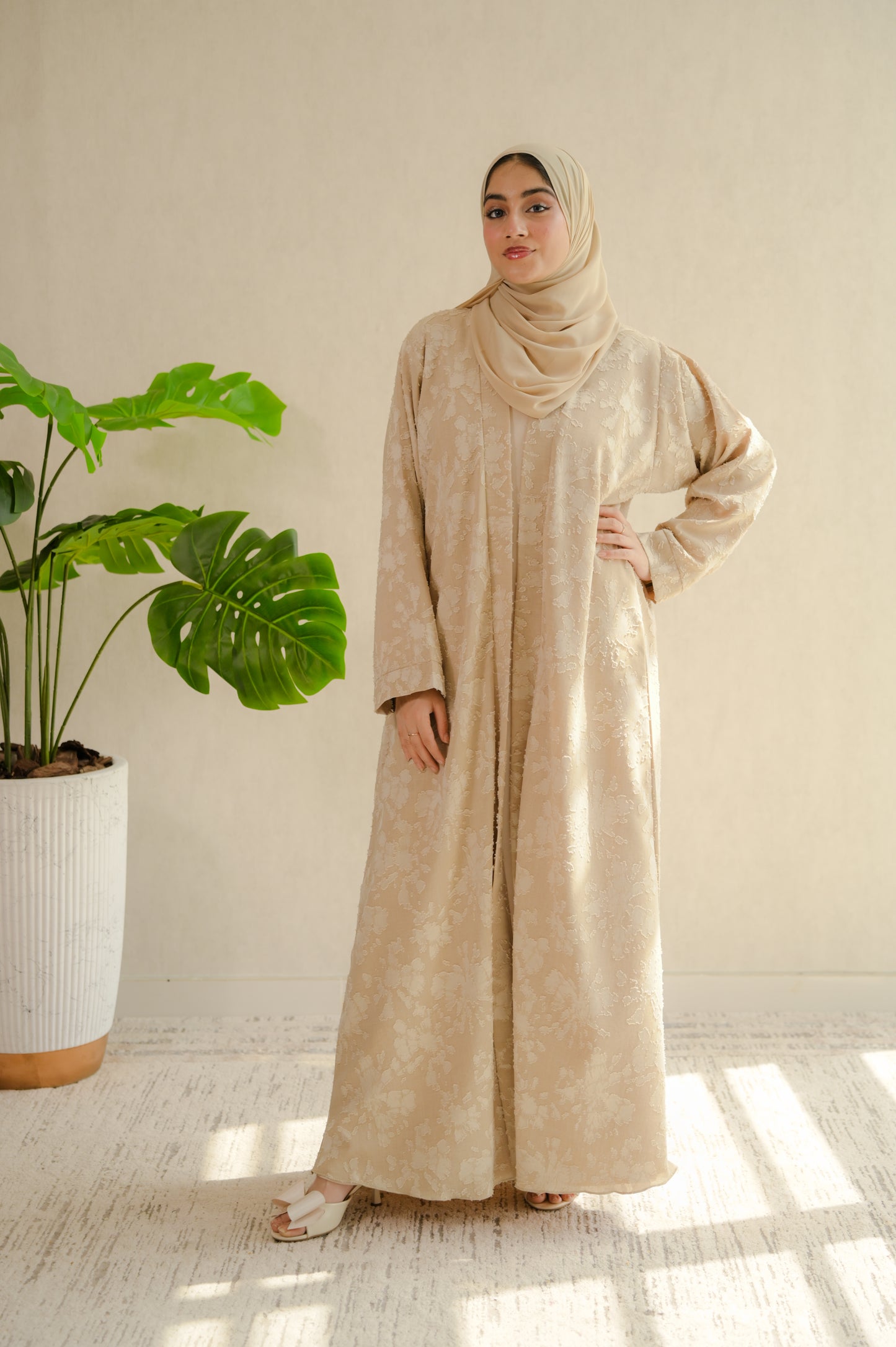 .                                             Summer breeze abaya - Beige