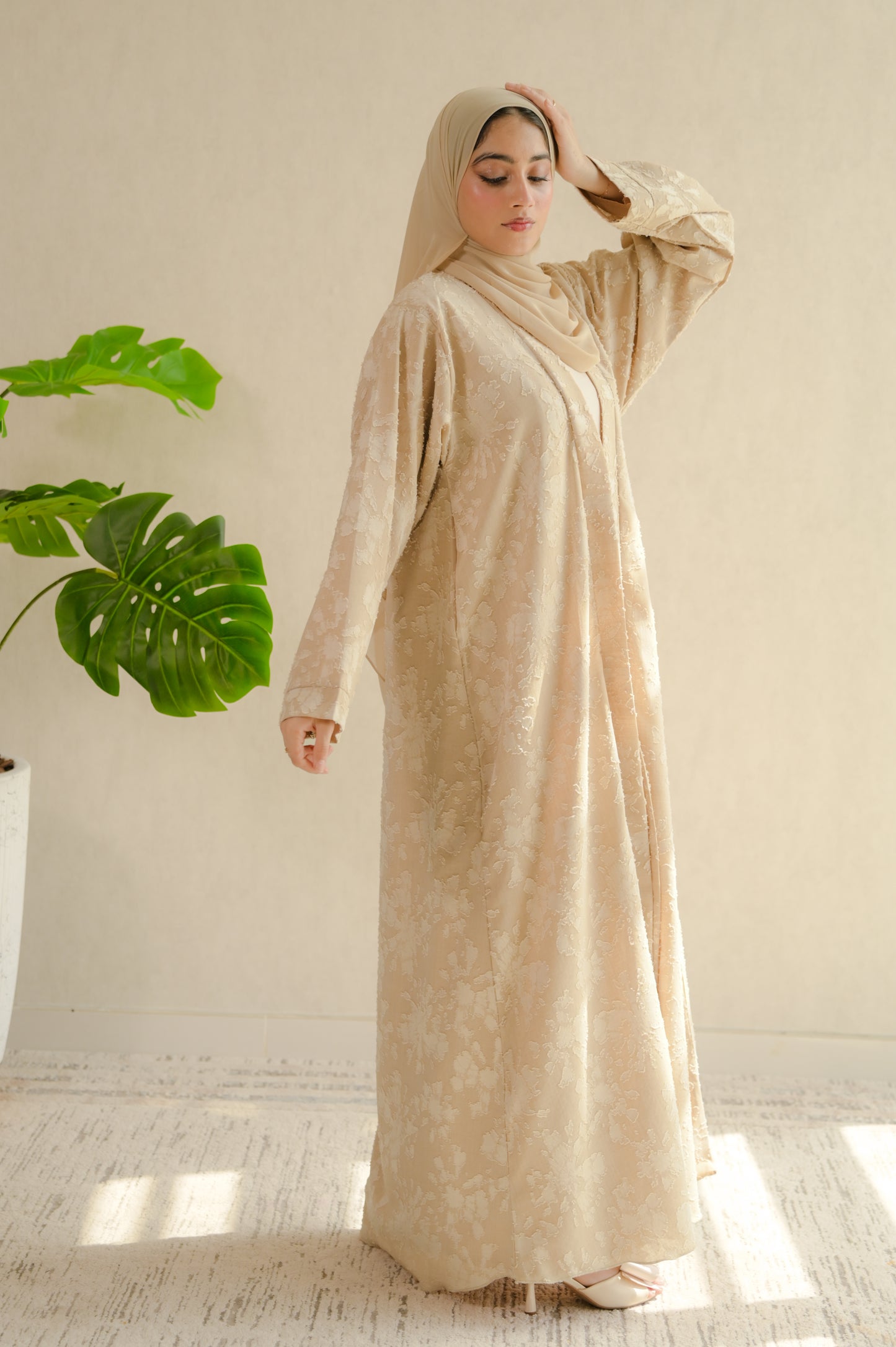 .                                             Summer breeze abaya - Beige