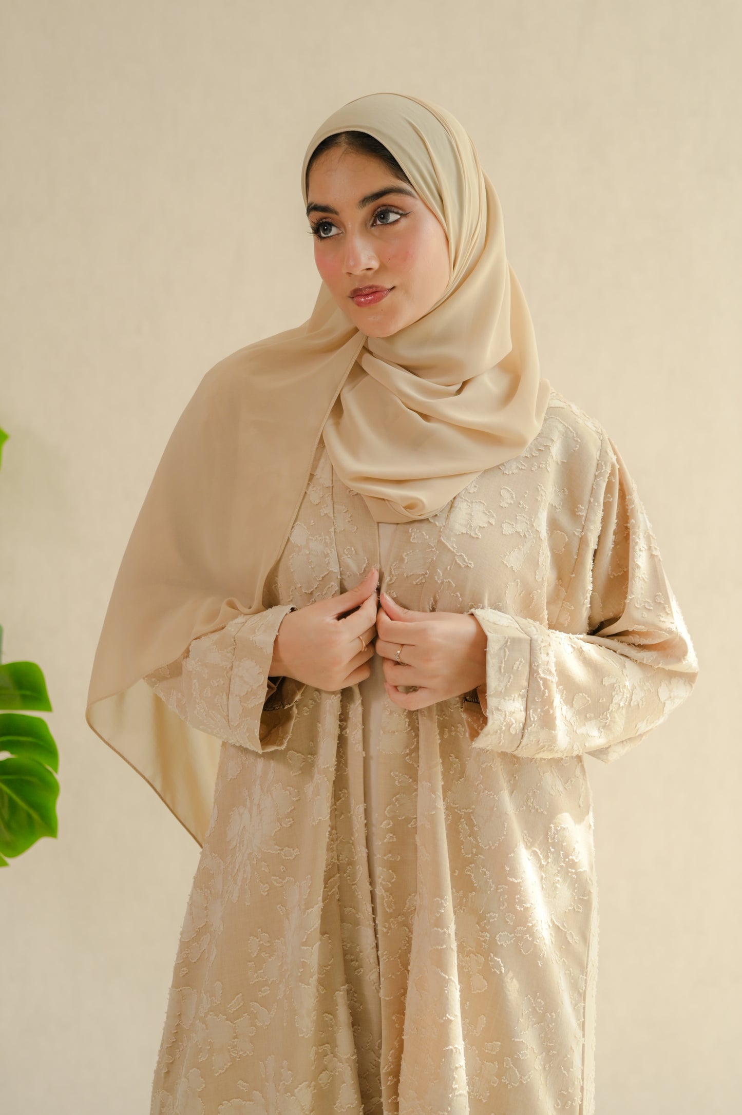 .                                             Summer breeze abaya - Beige
