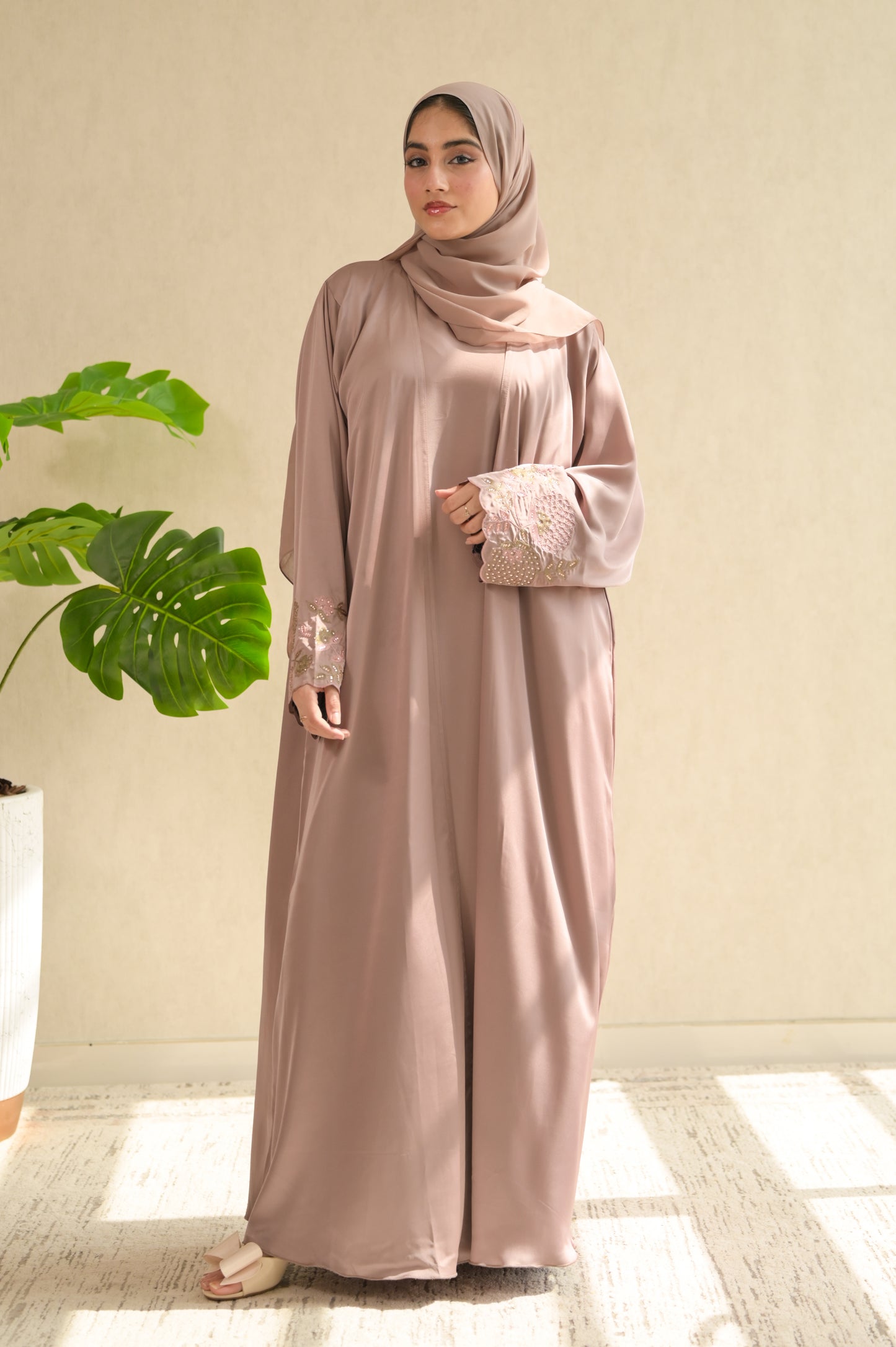 .      Rimas Abaya Set