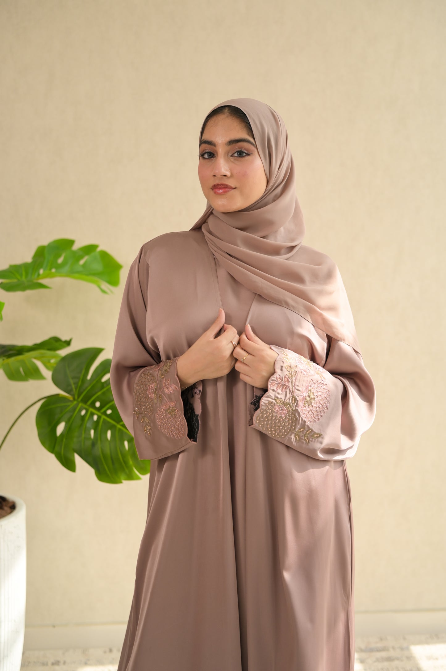 .      Rimas Abaya Set